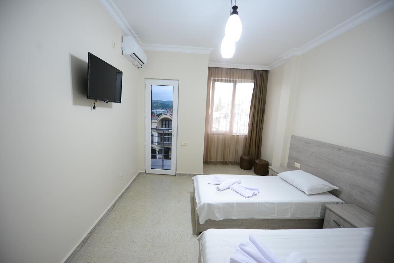 Family Hotel Μπατούμι Εξωτερικό φωτογραφία