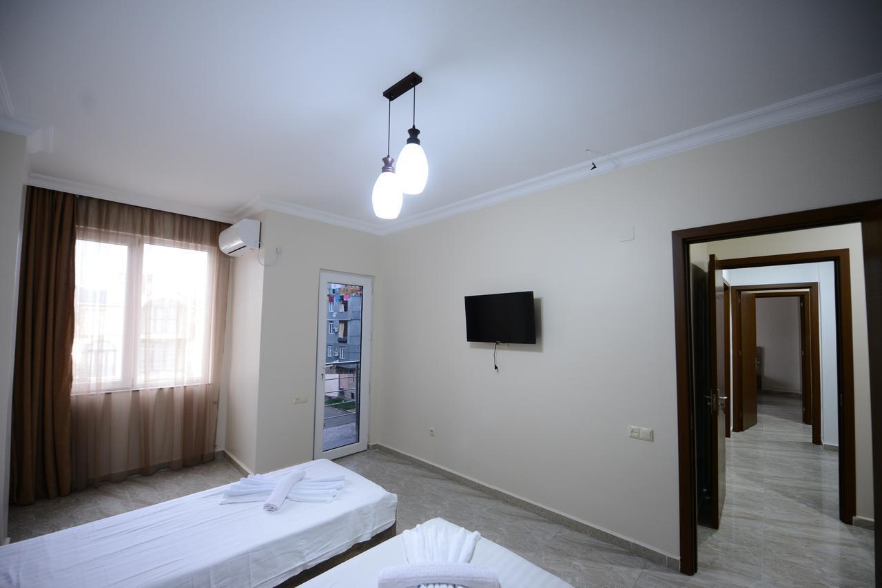 Family Hotel Μπατούμι Εξωτερικό φωτογραφία