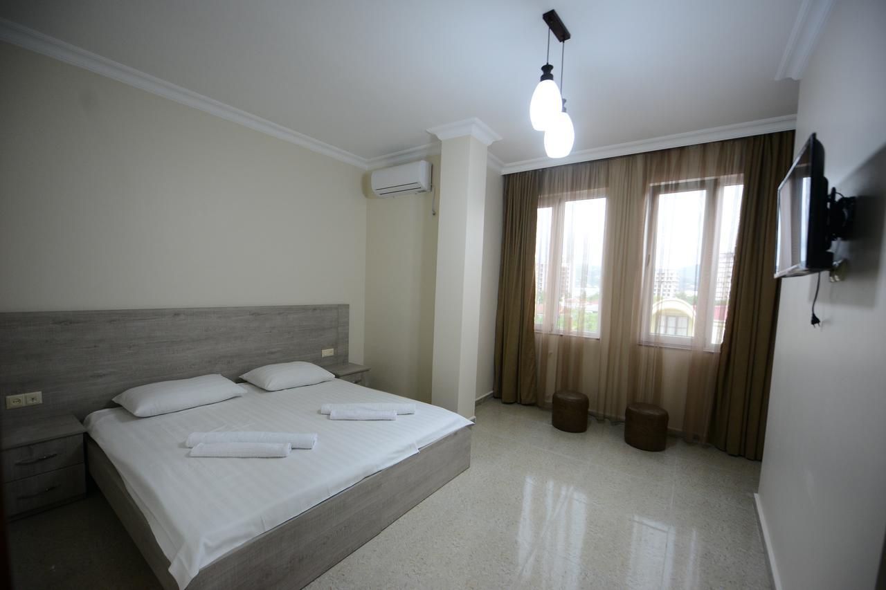 Family Hotel Μπατούμι Εξωτερικό φωτογραφία